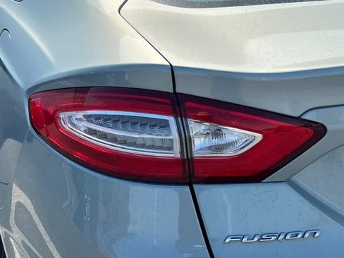 Used 2013 Ford Fusion SE FWD image 20