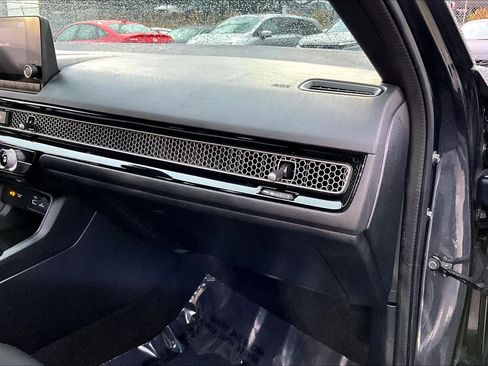 Used 2023 Honda Civic Sport image 17