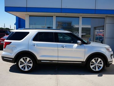 Used 2019 Ford Explorer Limited w/ Class III Trailer Tow Package image 37