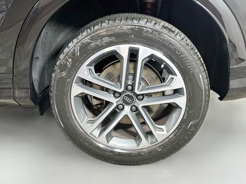 Used 2025 Audi Q5 Premium Plus w/ Premium Plus AWD/4WD image 32