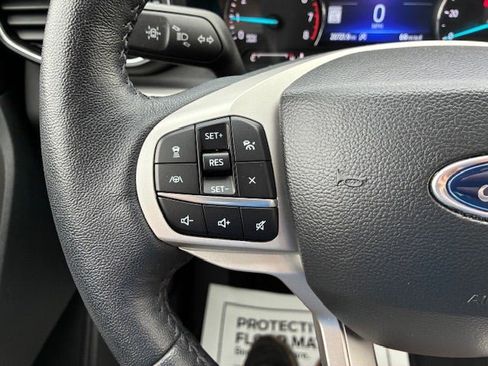Used 2023 Ford Explorer XLT w/ Equipment Group 202A AWD/4WD image 30