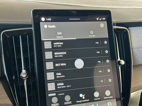 New 2026 Volvo XC90 B6 Plus w/ Protection Package Premier image 18