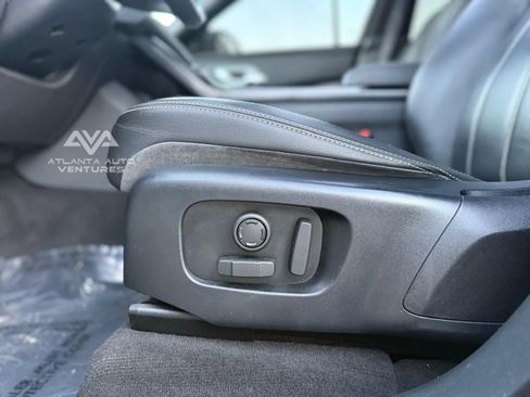 Used 2020 Land Rover Range Rover Velar R-Dynamic S image 41