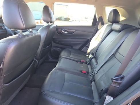 Used 2017 Nissan Rogue SL w/ SL Premium Package image 12