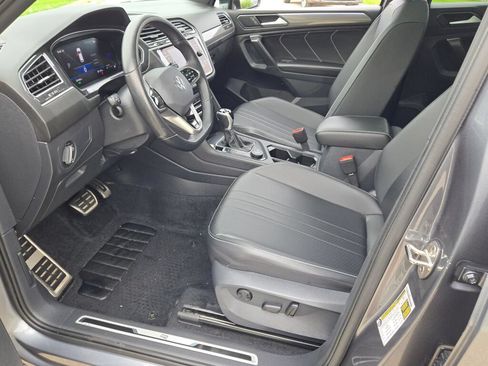 Used 2024 Volkswagen Tiguan SE R-Line AWD/4WD image 22