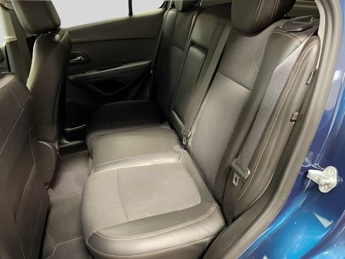 Used 2020 Chevrolet Trax LT w/ Driver Confidence Package FWD image 15