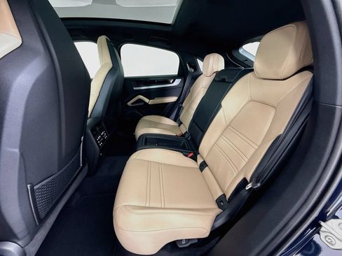 New 2026 Porsche Cayenne Coupe AWD/4WD image 24