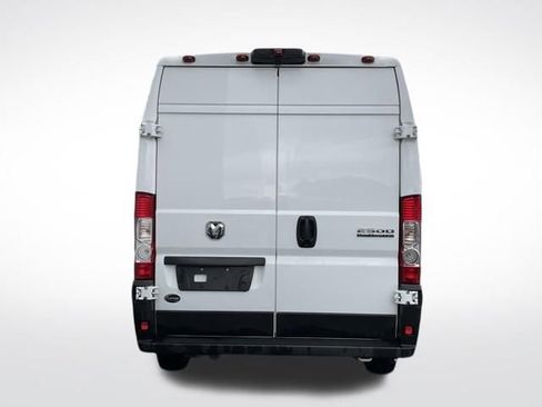 Used 2025 RAM ProMaster 2500 w/ Convenience Group FWD image 12