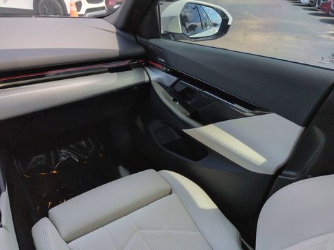 Used 2024 BMW 530i w/ M Sport Package RWD image 16