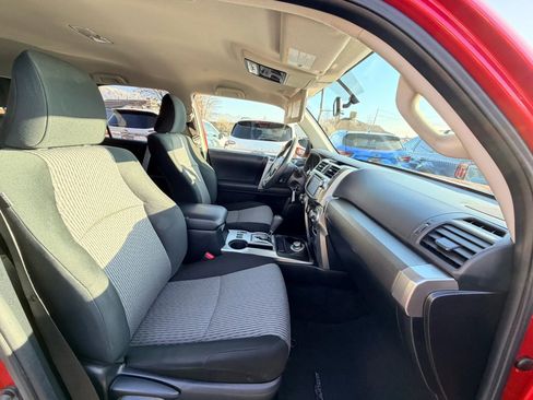 Used 2019 Toyota 4Runner SR5 image 29