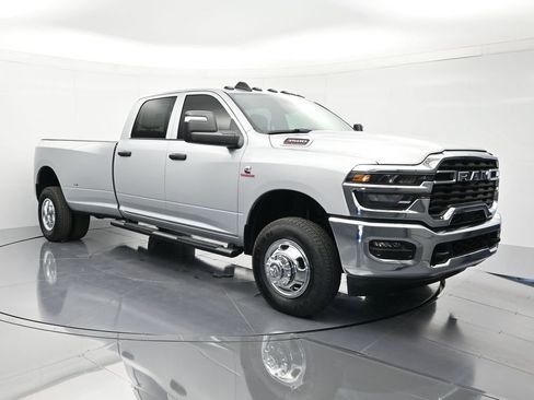 New 2026 RAM 3500 Tradesman AWD/4WD image 3