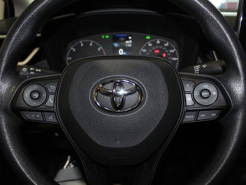 Used 2025 Toyota Corolla LE FWD image 15