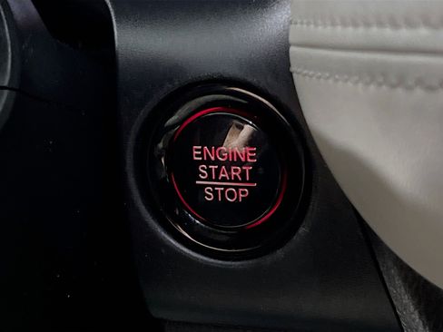 Used 2023 Honda HR-V LX image 23