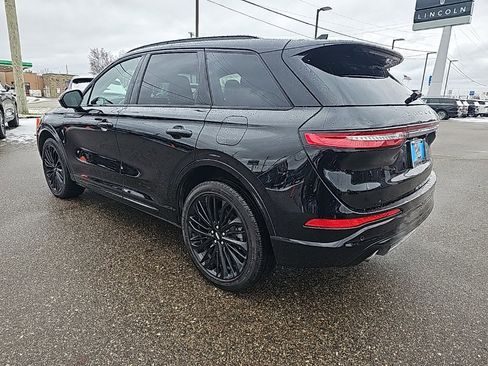 Used 2023 Lincoln Corsair Reserve w/ Equipment Group 201A image 4