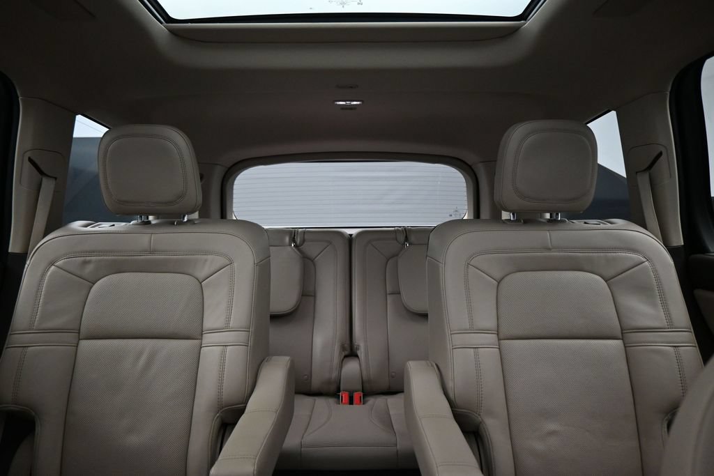 Used 2021 Lincoln Aviator Reserve w/ Equipment Group 202A AWD/4WD image 31