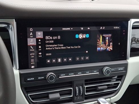 Used 2021 Porsche Macan S image 18