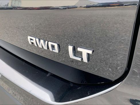 Used 2024 Chevrolet Equinox LT image 10