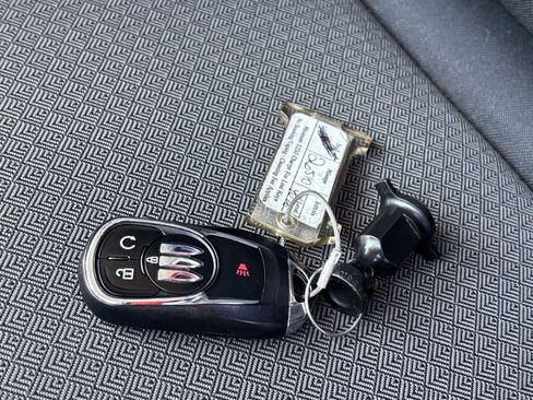 Used 2025 Buick Encore GX Preferred FWD image 25