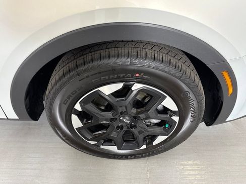 New 2026 Kia Sorento S FWD image 11