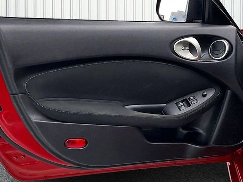 Used 2020 Nissan 370Z Coupe image 19