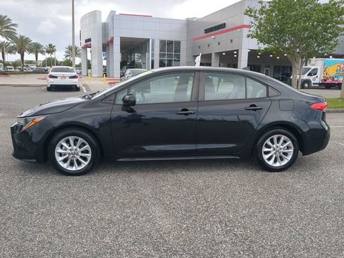 Certified 2022 Toyota Corolla LE w/ LE Convenience Package image 7