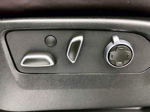Certified 2024 Cadillac Escalade Sport Platinum AWD/4WD image 32