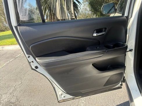 Used 2018 Honda Pilot EX-L image 11