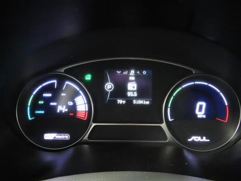 Used 2017 Kia Soul EV FWD image 20