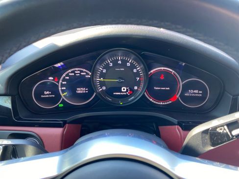 Used 2019 Porsche Cayenne E-Hybrid image 11