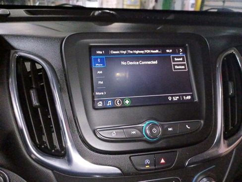 Used 2022 Chevrolet Equinox LT image 11