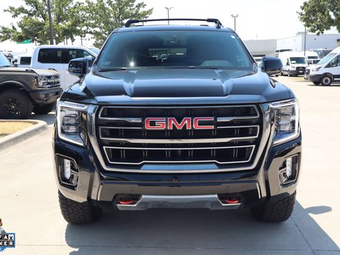 Used 2023 GMC Yukon XL AT4 AWD/4WD image 9