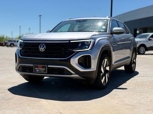 Used 2024 Volkswagen Atlas Cross Sport SEL image 4