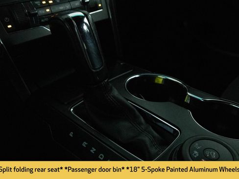 Used 2016 Ford Explorer XLT w/ Equipment Group 201A image 28