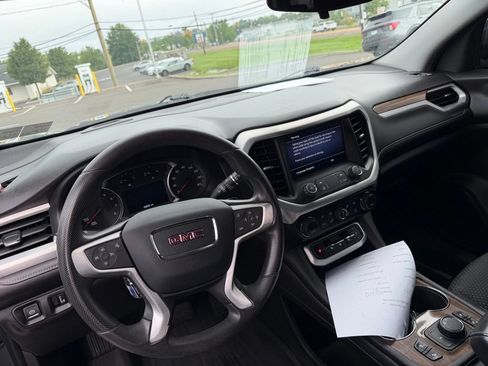 Used 2022 GMC Acadia SLE w/ Driver Convenience Package FWD image 13