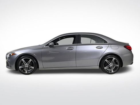 Used 2022 Mercedes-Benz A 220 image 2