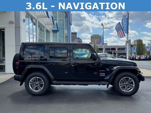 Used 2021 Jeep Wrangler Unlimited Sahara AWD/4WD image 2