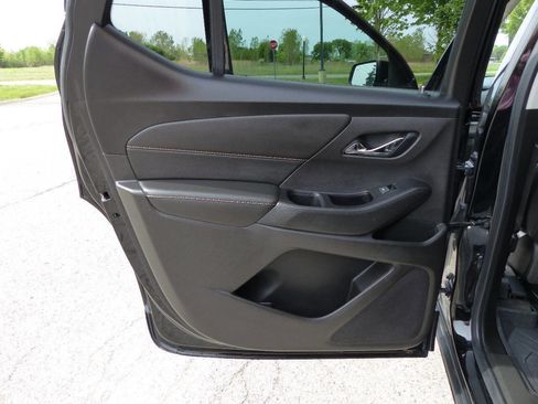 Used 2020 Chevrolet Traverse RS FWD image 35