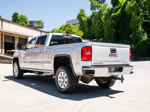 Used 2015 GMC Sierra 2500 Denali w/ Duramax Plus Package AWD/4WD image 6