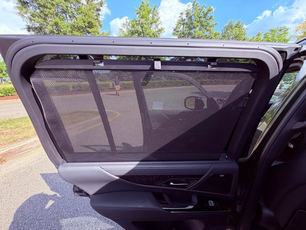 Certified 2025 Lexus LX 700h Overtrail AWD/4WD image 20