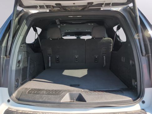 Used 2024 GMC Yukon XL SLT image 28