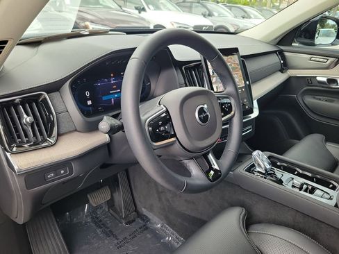 Used 2025 Volvo XC90 T8 Ultra w/ Protection Package Premier AWD/4WD image 19