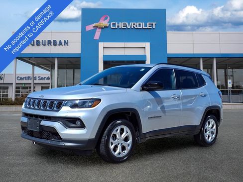 Used 2024 Jeep Compass Latitude AWD/4WD image 1