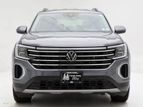Used 2024 Volkswagen Atlas SE image 5