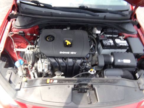 Used 2017 Hyundai Elantra SE FWD image 29