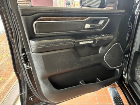 Used 2020 RAM 1500 Laramie AWD/4WD image 15