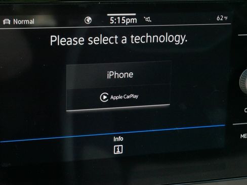 Certified 2025 Volkswagen Taos SE AWD/4WD image 28