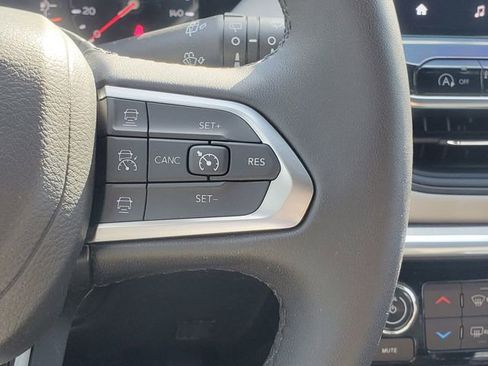 Used 2024 Jeep Compass Limited image 20