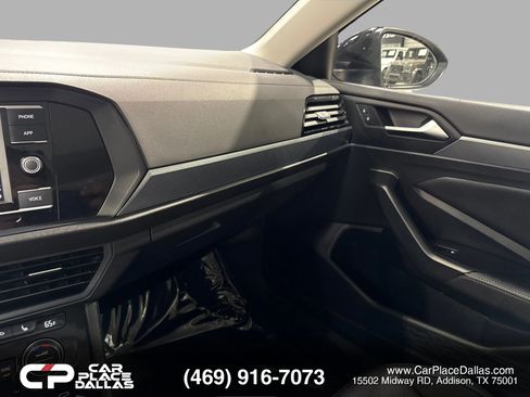 Used 2022 Volkswagen Jetta SE FWD image 32