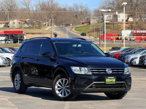 Used 2018 Volkswagen Tiguan S image 1