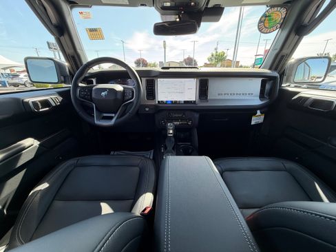 New 2026 Ford Bronco Outer Banks w/ Sasquatch Package AWD/4WD image 15